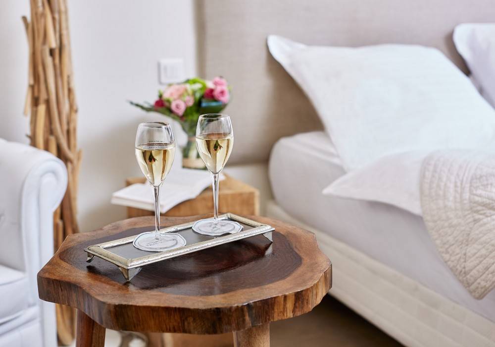 Coupe de champagne en Chambre au coeur de la Baie de Somme